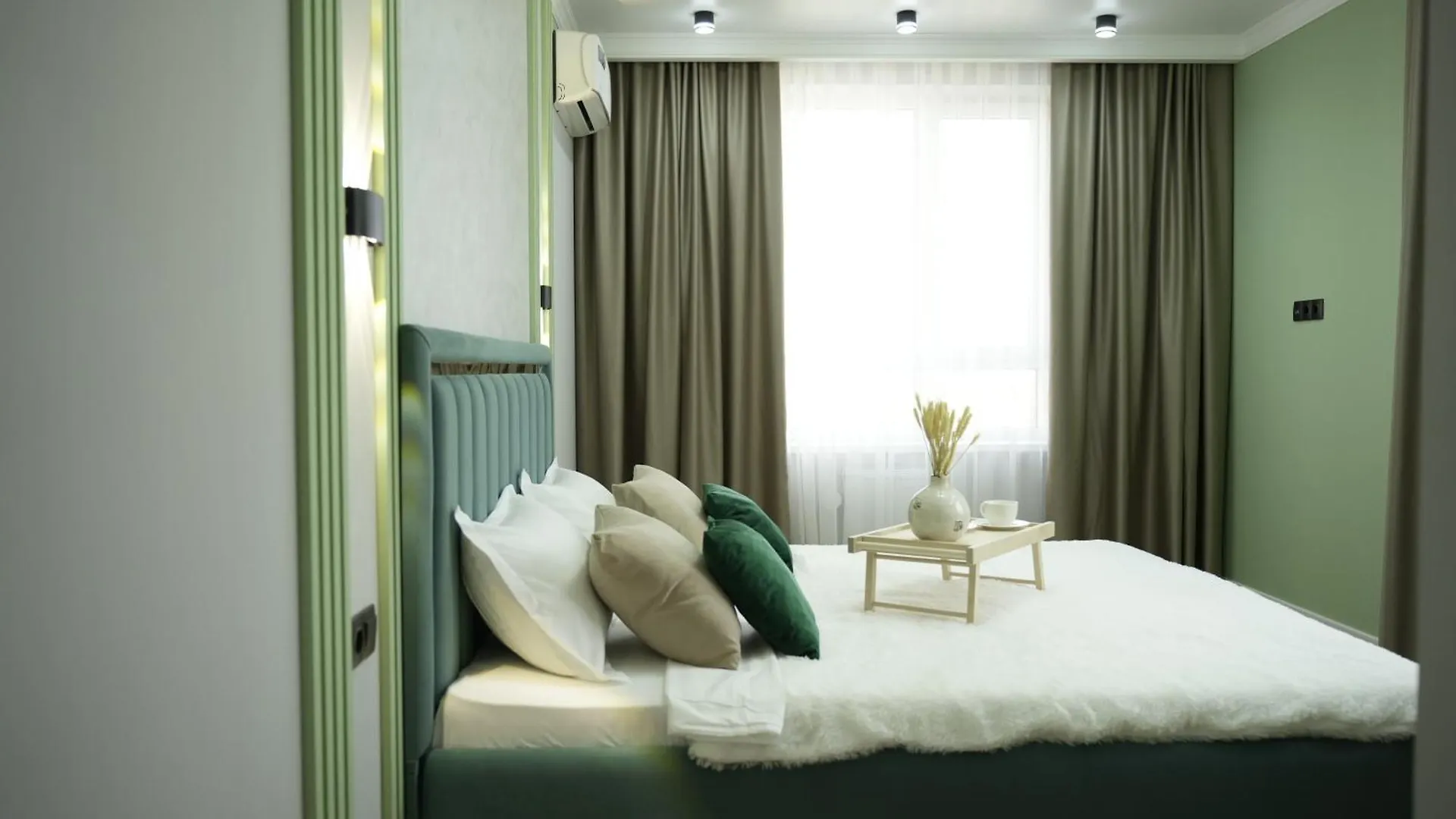 Lux Apartment На Абая Жк Lake Town Alma-Ata