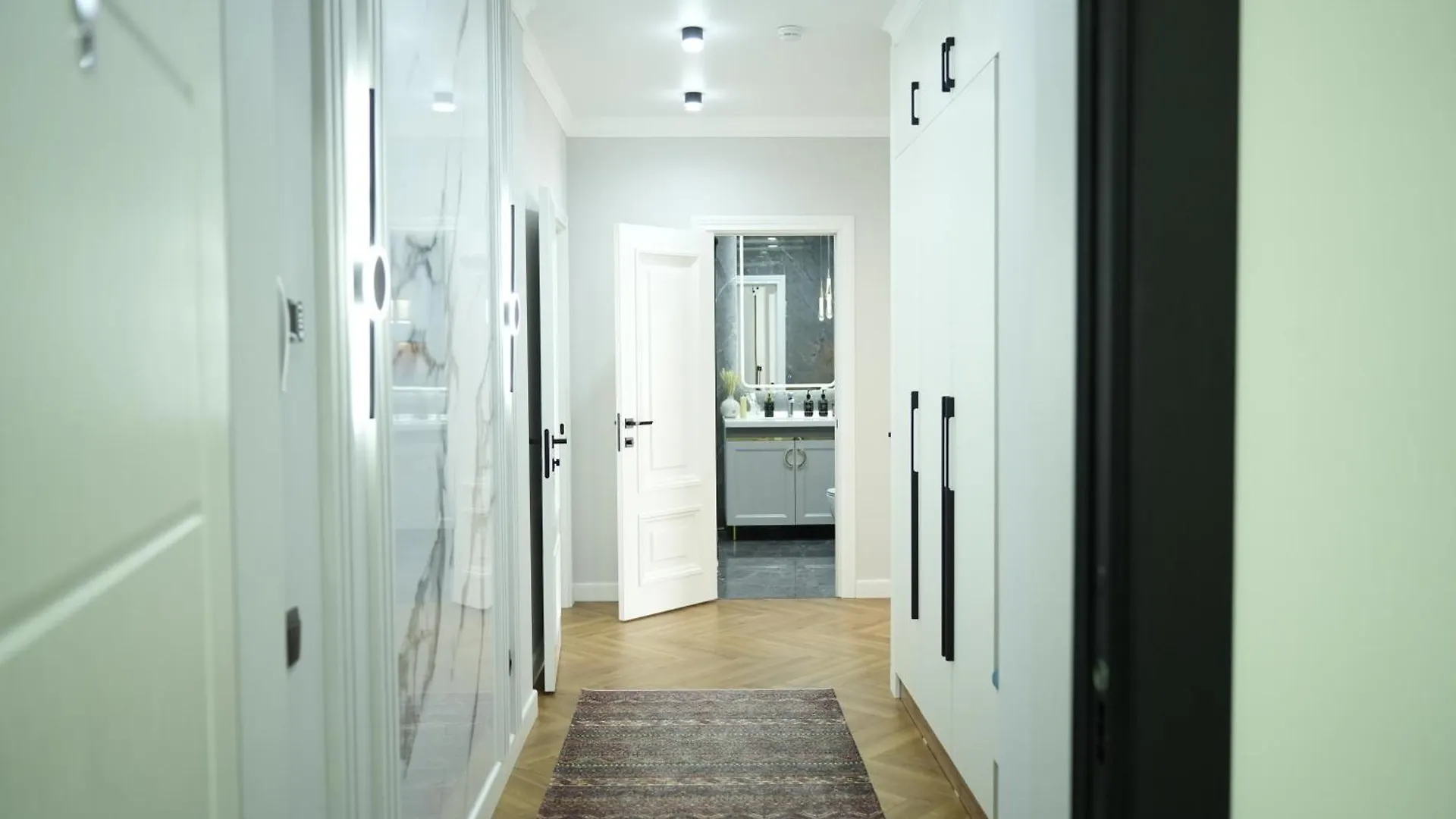 Lux Apartment На Абая Жк Lake Town Alma-Ata 0*,  Kazakstan